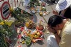 Cambodia holds day of mourning for stampede dead