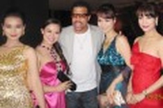Vietnamese actresses shine bright at Cannes