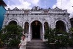 Home at centre of steamy novel now a Vietnam tourist site