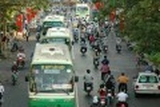 HCM City promotes ‘clean' buses