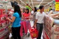 Inflation continues to soar in Vietnam’s major cities