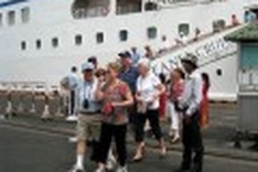 More foreign travel offices shut down in HCM City