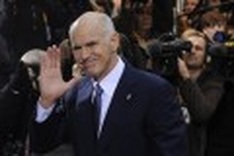 Greek PM calls referendum on EU debt deal