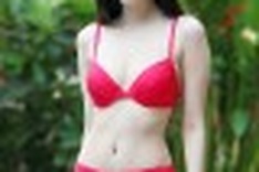 Lingerie Queen criticised for lack of model behaviour