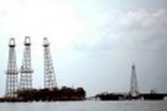 Energy Agency warns of danger from high oil prices