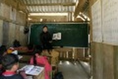 Teachers get modest Tet bonuses
