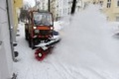 Snow grounds 800 flights across Europe