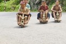 The way children play in mountainous regions