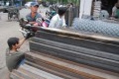 Minister addresses power supply, steel planning and trade deficit