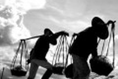 In photos: The labourious lives of Vietnam’s salt farmers