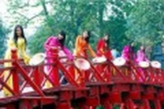 Travel operators scramble to provide 1,000 year anniversary tours