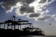 WTO sees record global trade growth in 2010