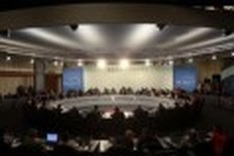 World leaders aim for deal on cutting deficits by 2013
