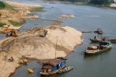 Authorities take little action against illegal sand mining