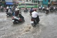 Irresponsible digging leads to HCMC floods