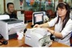 Banks told to increase dollar reserves