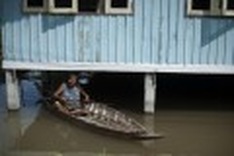 Thailand's 'worst' floods leave 224 dead