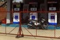 Dealers hoard petrol as price hike nears