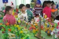 Teachers create inspirational green toys