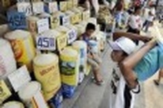 World food prices hit record highs amid oil jitters