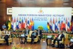 ASEAN foreign ministers meet in Vietnam