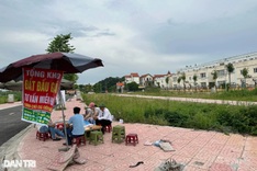 Vietnam land prices fall after prolonged surge