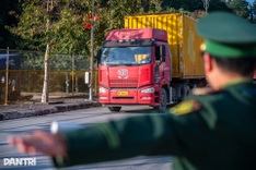 Lang Son border gates suspend customs clearance for Tet holiday