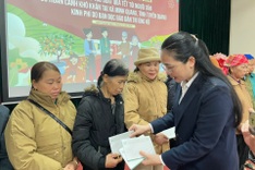 Dantri delivers 400 Tet gift packages to poor households in Tuyen Quang