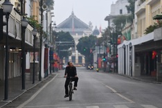 Calm settles over Hanoi on Tet morning