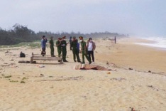 Two male bodies found on beach in Quang Ngai