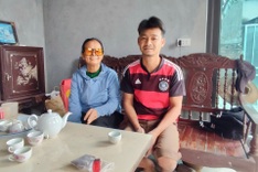 Hanoi family receives new home thanks to public donations