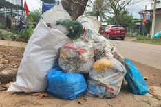 Thousands of tonnes of waste pile up near Danang