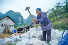 Dantri races to complete homes for poor families in Cao Bang