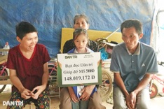 One-eyed woman caring for family receives VND 148 million support