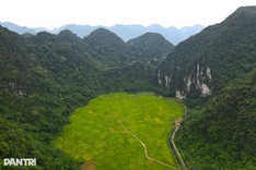 250 million year old cave draws visitors to Thanh Hoa valley