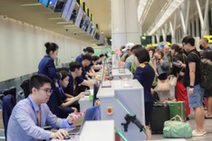 Airfares fall sharply across Vietnam after national holiday