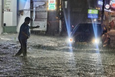 Heavy rain hits Ho Chi Minh City and southern Vietnam