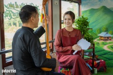 Heritage train offers tea, traditional music on Hanoi-Thai Nguyen route