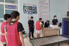 Vietnam receives 43 citizens repatriated from Cambodia