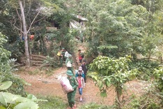 Quang Binh households evacuated due to hill crack