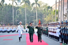 Cambodian, Lao defence ministers visit Vietnam