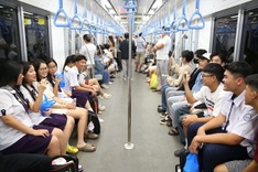 HCM City metro attracts more passengers than expected