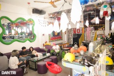 Coffee shop not for the fainted-heart in Hanoi