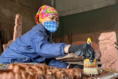 Hundred-year-old carpentry village gears up for Tet