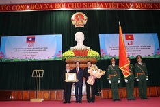 Laos honours Hoa Binh collectives, individuals for education project