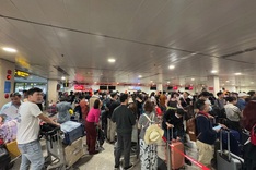 Tan Son Nhat airport congested ahead of Tet