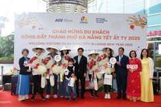 Flights to Danang airport on Tet surge