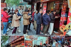 People rush to buy gold on the God of Wealth Day