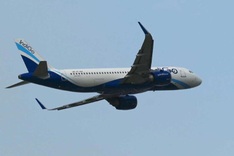 Airbus and Boeing eye India's 'soaring skies'