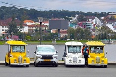 Dalat halts pilot service on electric tourist vehicles